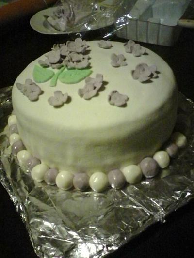 lilac cake - Cake by Amanda