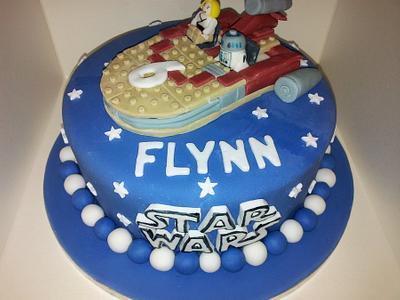 star wars - Cake by HayleyCakes
