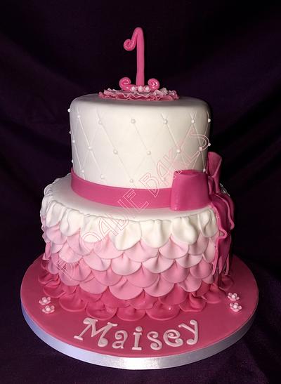 Pink 1st birthday cake - Cake by Broadie Bakes