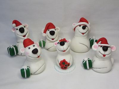 Christmas Polar bears - Cake by Sue Harkin