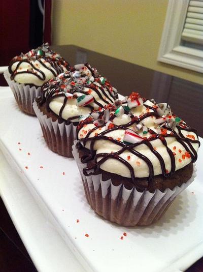 Candy Cane Cupcakes - Cake by Sweetessa