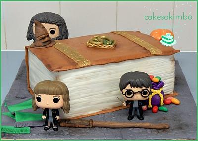 HARRY POTTER THEMED BIRTHDAY CAKE - Cake by Andy Cat