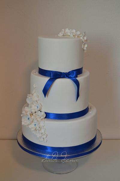 white and royal blue anniversary cake - Cake by SaldiDiena