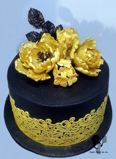 Gold & Black - Cake by Antonia Lazarova