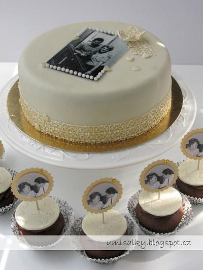 Golden Wedding Cake / Cupcakes - Cake by U mlsalky