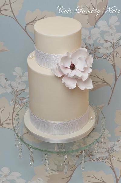 Magnolia wedding cake - Cake by Nivia