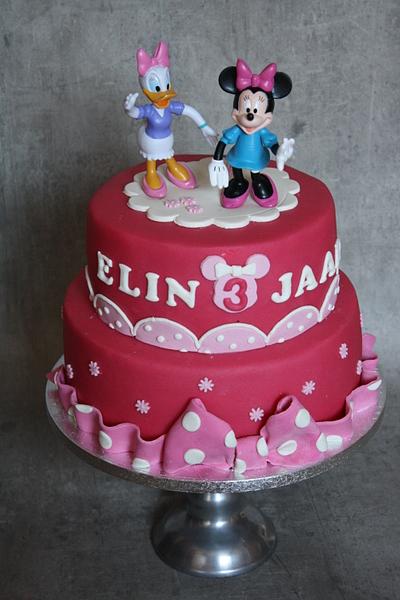 Minnie Mouse - Cake by Bonzzz