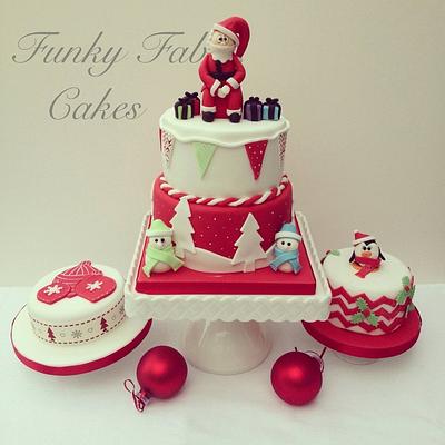 Christmas cakes  - Cake by funkyfabcakes