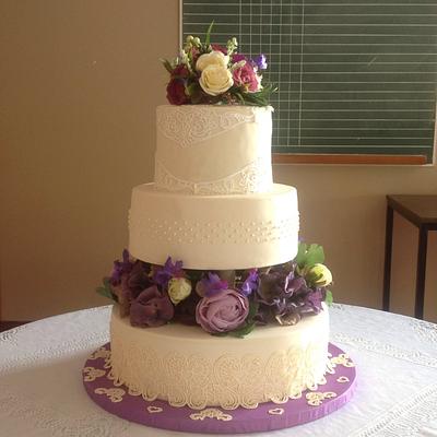 My first wedding cake - Cake by Kerin H
