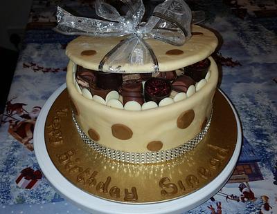 Chocolate box - Cake by cakefiction