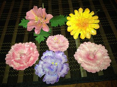 Gumpaste Flowers - Cake by ChubbyAbi