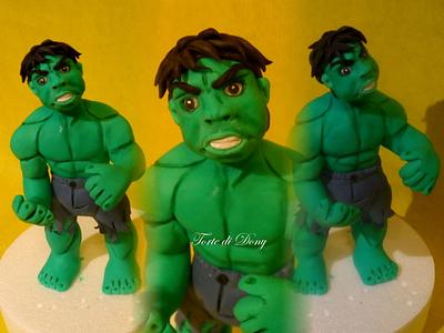 Hulk - Cake by Donatella Bussacchetti