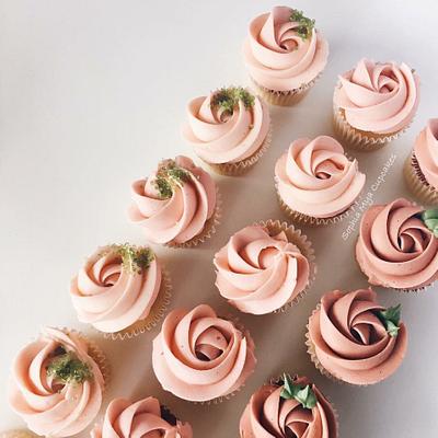 Rosettes - Cake by Sophia Mya Cupcakes (Nanvah Nina Michael)
