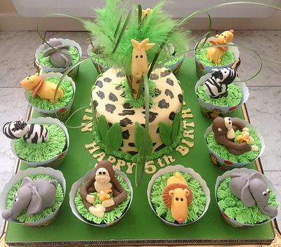 Jungle themed 5th Birthday  - Cake by Yvonne Beesley