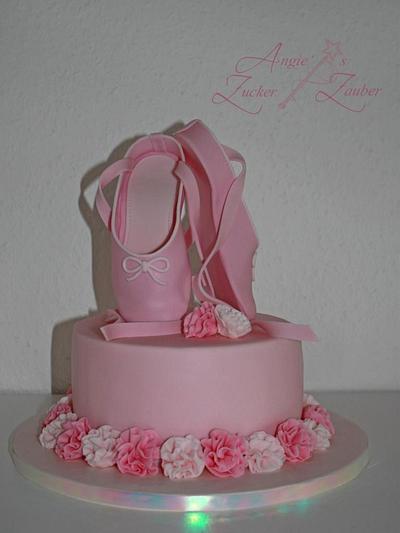 Ballet shoe cake - Cake by Angie