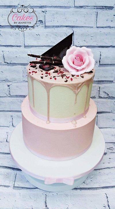 Drip cake  - Cake by Zaneta Wasilewska