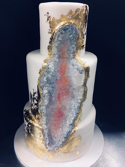 Geode gold  - Cake by sugarbuzzllc