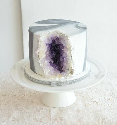 Geode!! - Cake by Tina Avira Tharakan