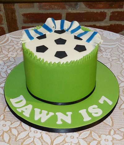 Pinata football cake - Cake by Angel Cake Design