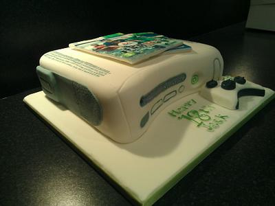 XBox 360 - Cake by Kelly Ellison