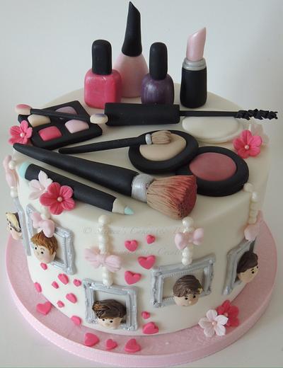 Make up  - Cake by Shereen