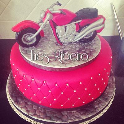 Motorbike cake  - Cake by Ines Ribeiro 