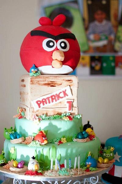 Angry birds cake - Cake by Ladybirdscakes