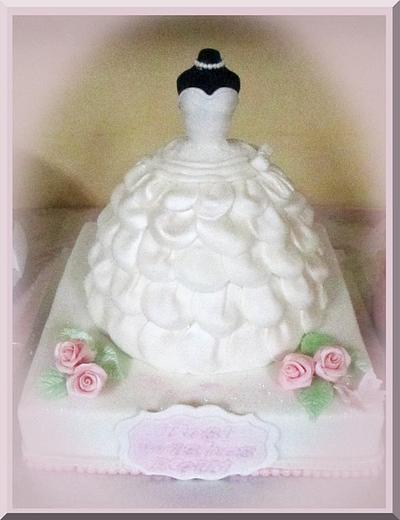 My daughter's bridal shower - Cake by srkcakelady