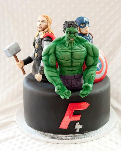 Avengers - Cake by Kejky