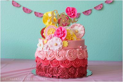 Rosettes & ruffle flowers - Cake by Lolo 