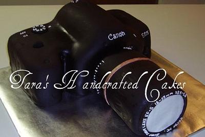 camera cake - Cake by Taras Handcrafted Cakes