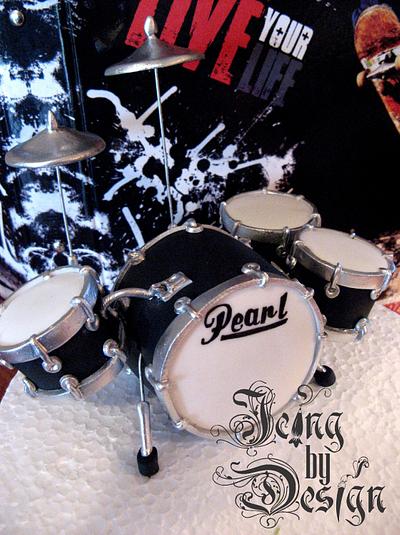 Drum kit - Cake by Jennifer