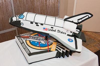 Last Mission Space Shuttle - Cake by Alissa Newlin