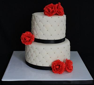 Red Roses Wedding Cake - Cake by CakeCreationsCecilia