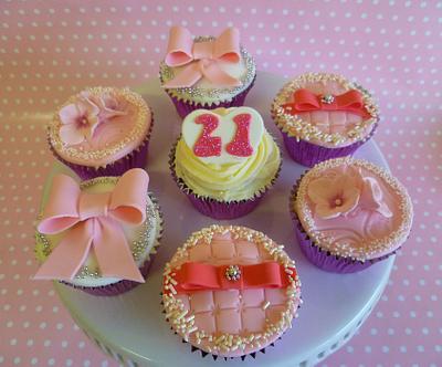 21st Birthday cupcakes - Cake by Marcia Campbell