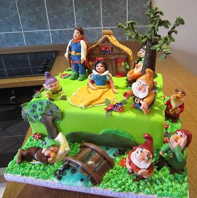 Snow White and Dwarfs - Cake by veca59