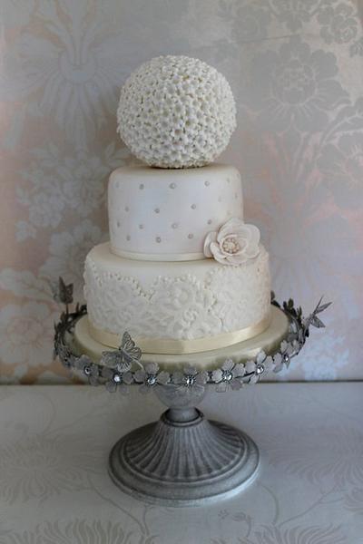Small lace wedding cake - Cake by Zoe's Fancy Cakes