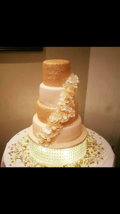 Sparkling wedding cake  - Cake by pat & emma