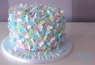 Butterflies - Cake by nicola thompson