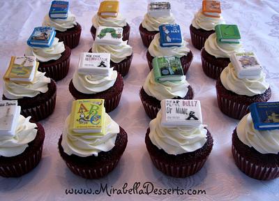 Teacher appreciation cupcakes - Cake by Mira - Mirabella Desserts