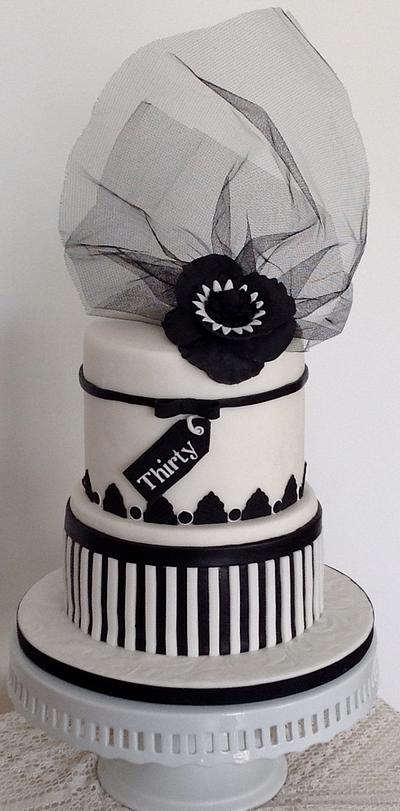 black and white  - Cake by Alicia's CB