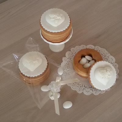 biscuit for Wedding - Cake by Sabrina Adamo 