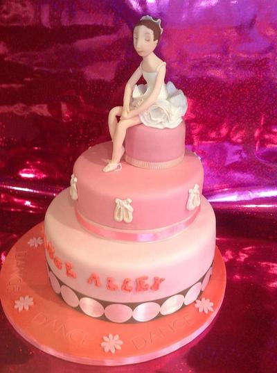 Ballerina - Cake by Nanna Lyn Cakes