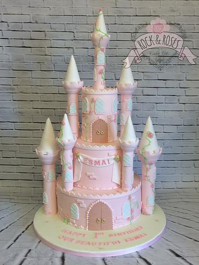 Princess 1st birthday castle  - Cake by Rock and Roses cake co. 