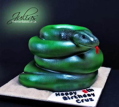 Reptile Snake Cake - Cake by Premierbakes (Julia)