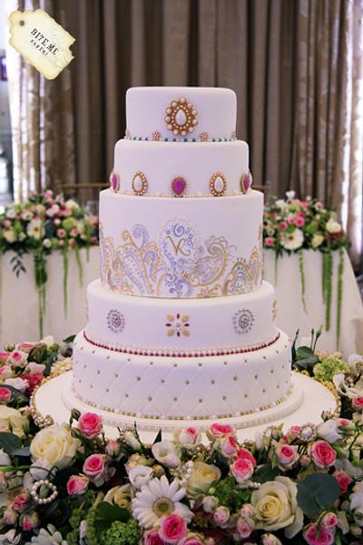 Jewel encrusted wedding cake - Cake by Samantha Pilling