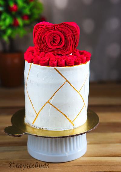 Valentine's Cake - Cake by taystebuds