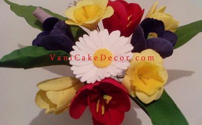 Sugar flowers and figures for cakes - Cake by Vani