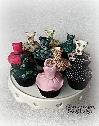 Vintage Dress Cupcakes! - Cake by Spongecakes Suzebakes
