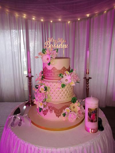 3 Tier Wedding Cake  - Cake by Unique Designer Cakes